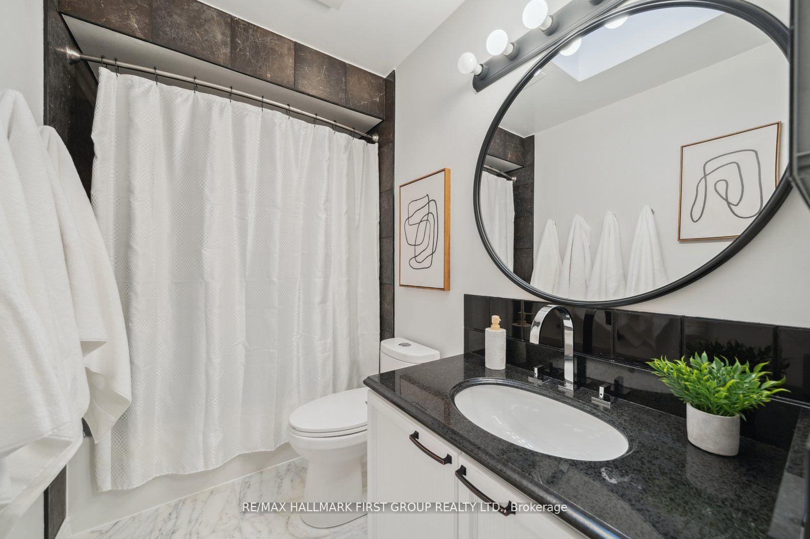 Photo 10 of 673 Chiron Crescent, Pickering, Amberlea — HOMEH