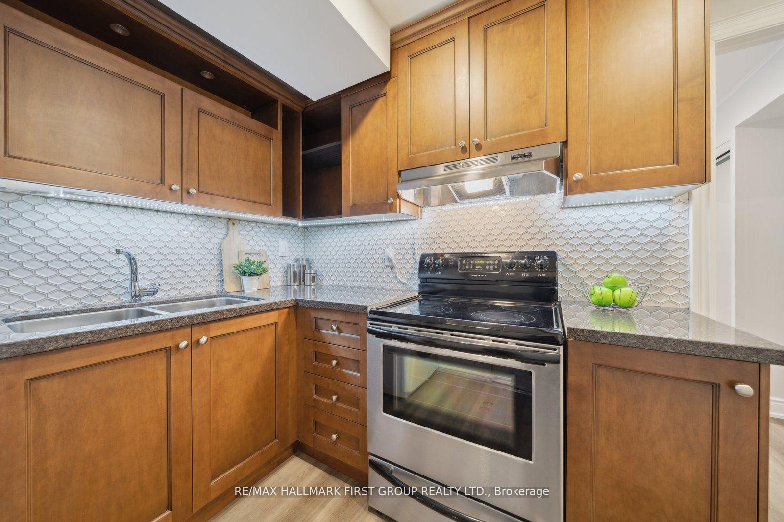 Photo 18 of 673 Chiron Crescent, Pickering, Amberlea — HOMEH