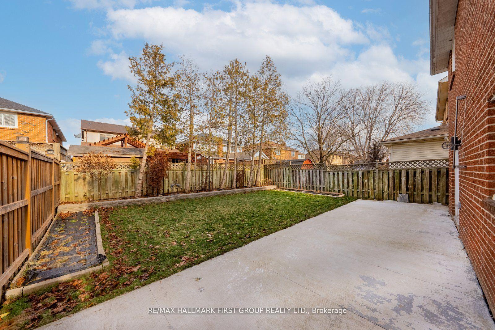 Photo 20 of 673 Chiron Crescent, Pickering, Amberlea — HOMEH