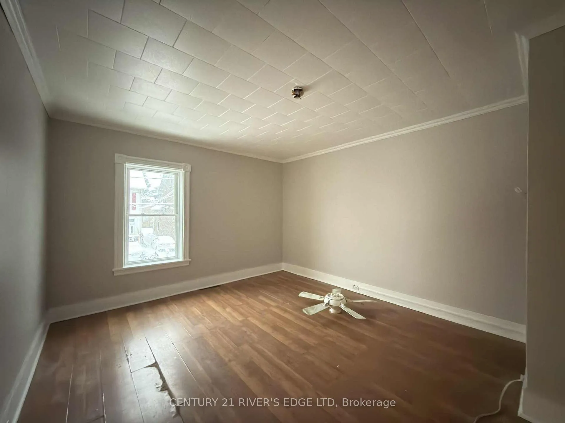Photo 4 of Unit #2, 6 Pearl Street E, Brockville — HOMEH