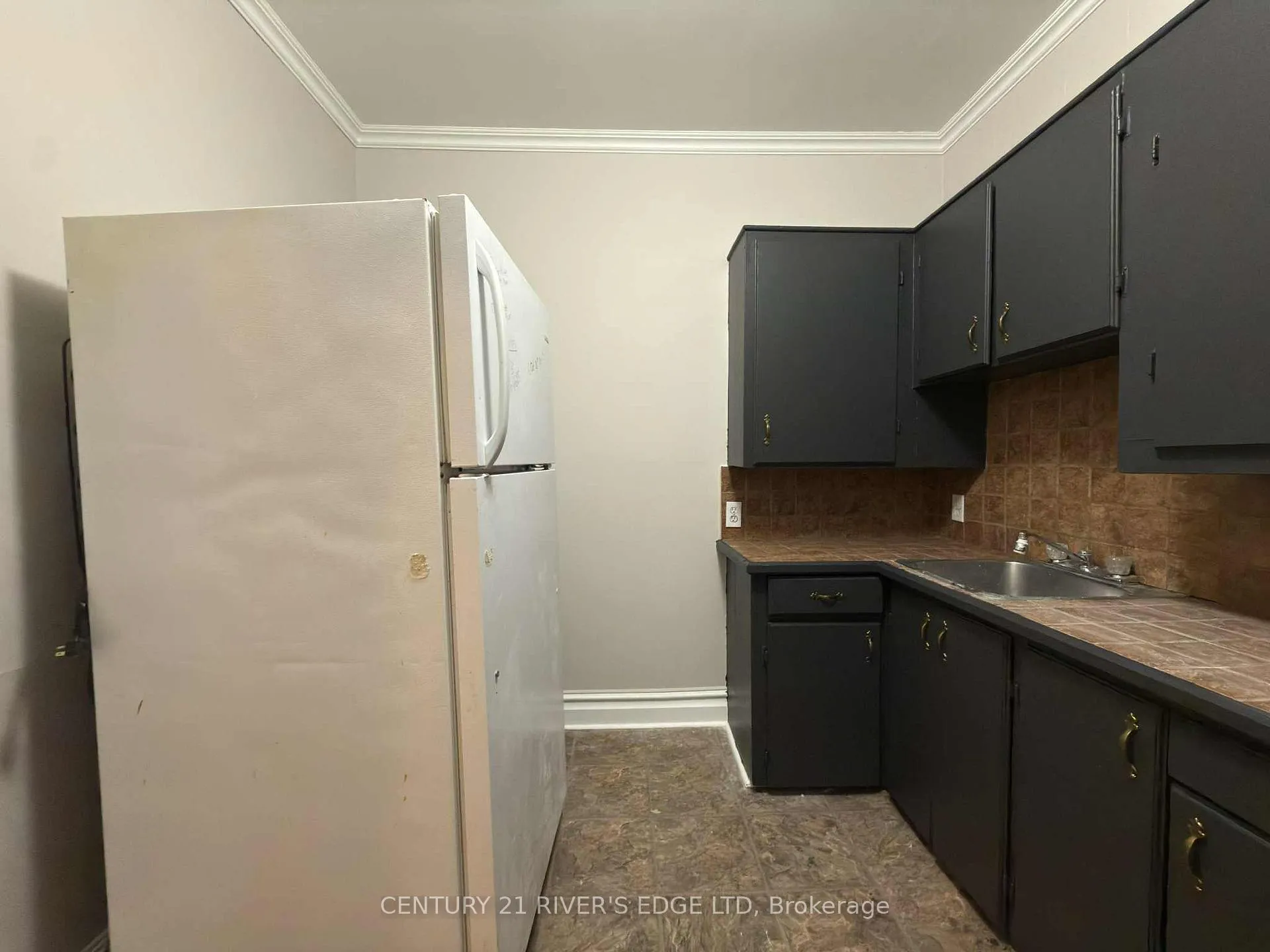 Photo 9 of Unit #2, 6 Pearl Street E, Brockville — HOMEH