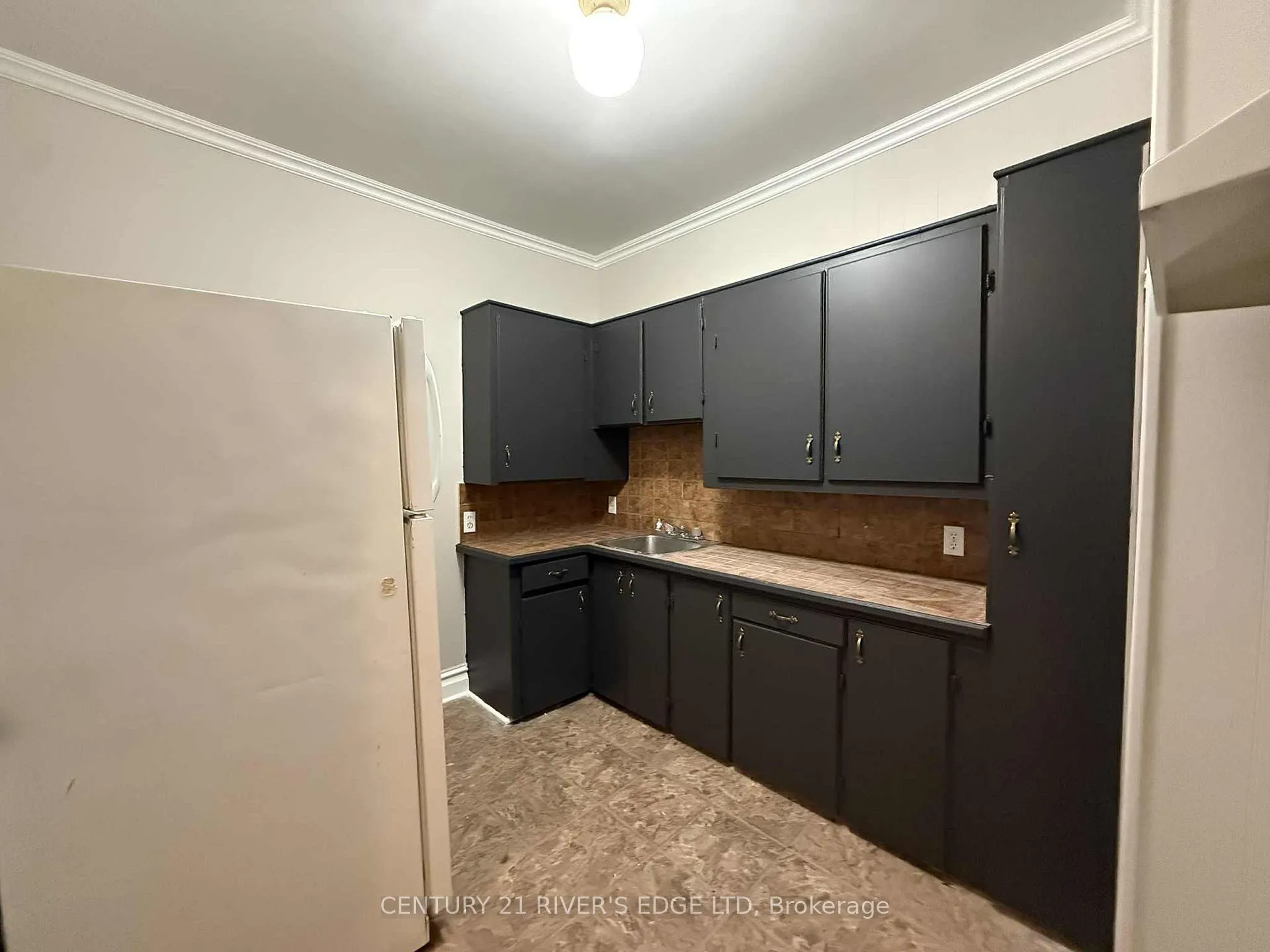 Photo 11 of Unit #2, 6 Pearl Street E, Brockville — HOMEH