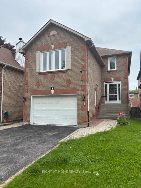 Photo 2 of 5 Hearne Crescent, Ajax, Central — HOMEH