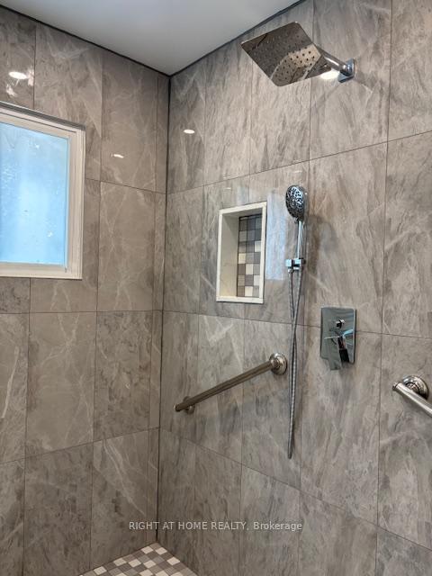 Photo 18 of 5 Hearne Crescent, Ajax, Central — HOMEH