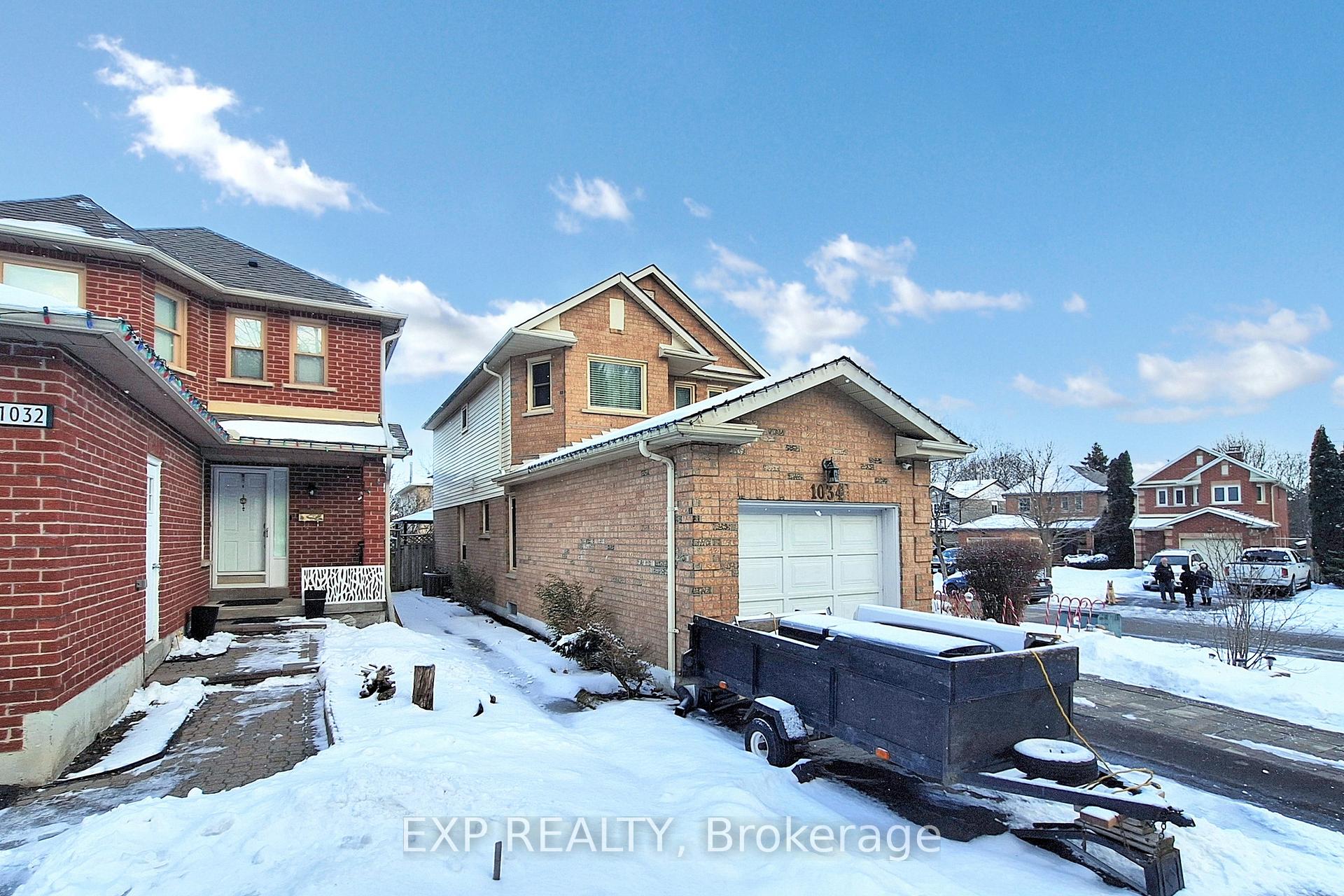 Photo 3 of 1034 Benton Crescent, Pickering, Liverpool — HOMEH