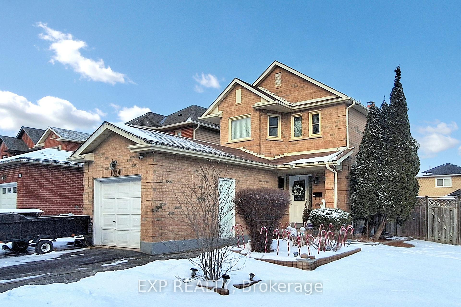 Photo 4 of 1034 Benton Crescent, Pickering, Liverpool — HOMEH