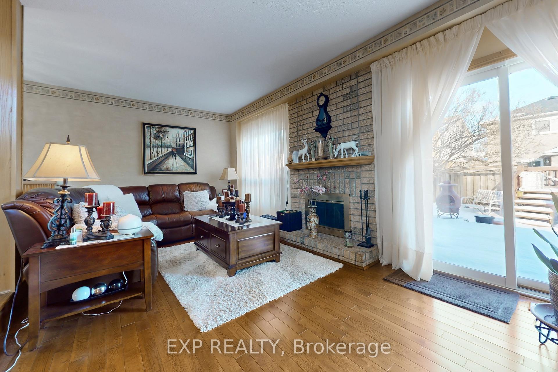 Photo 8 of 1034 Benton Crescent, Pickering, Liverpool — HOMEH