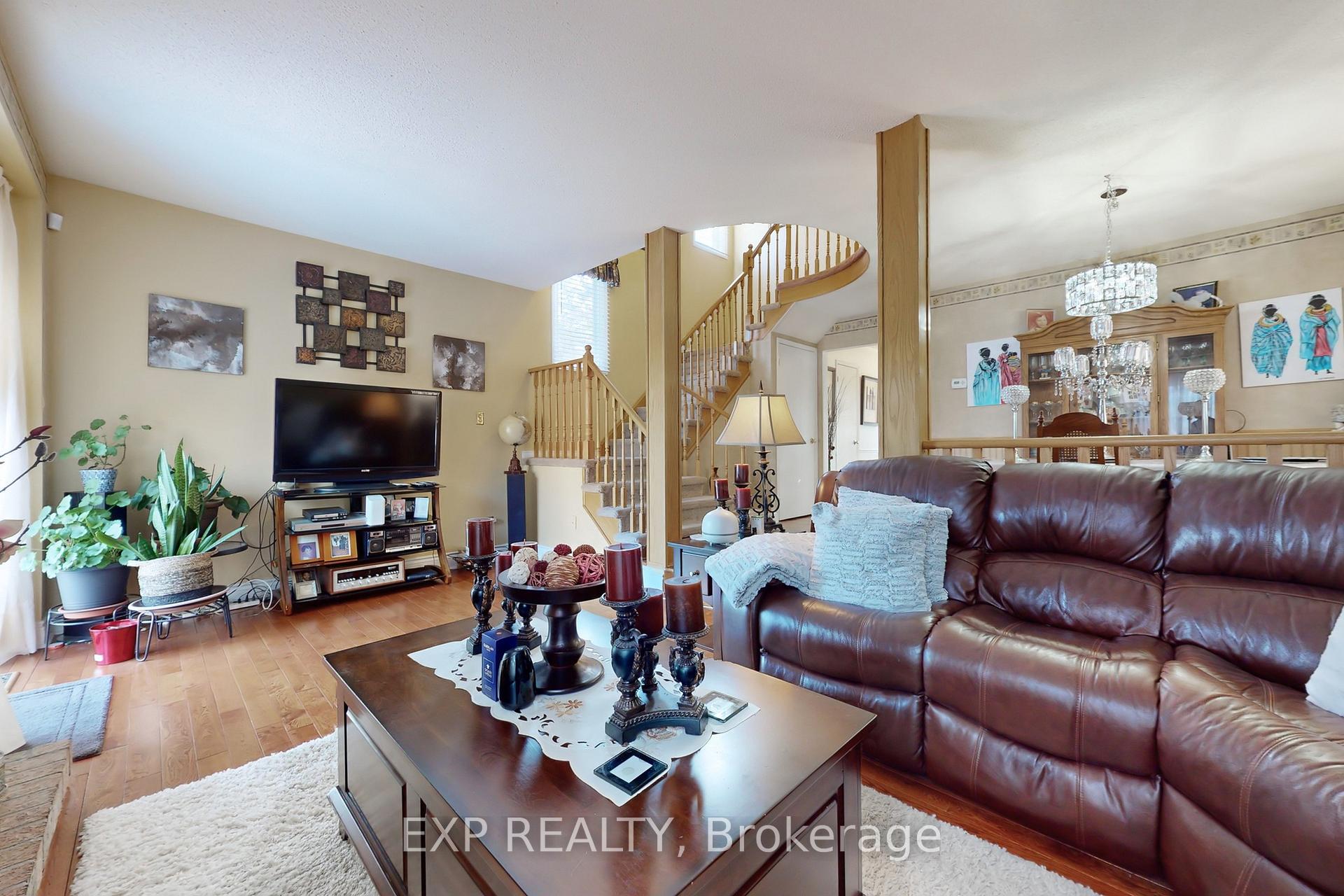 Photo 9 of 1034 Benton Crescent, Pickering, Liverpool — HOMEH