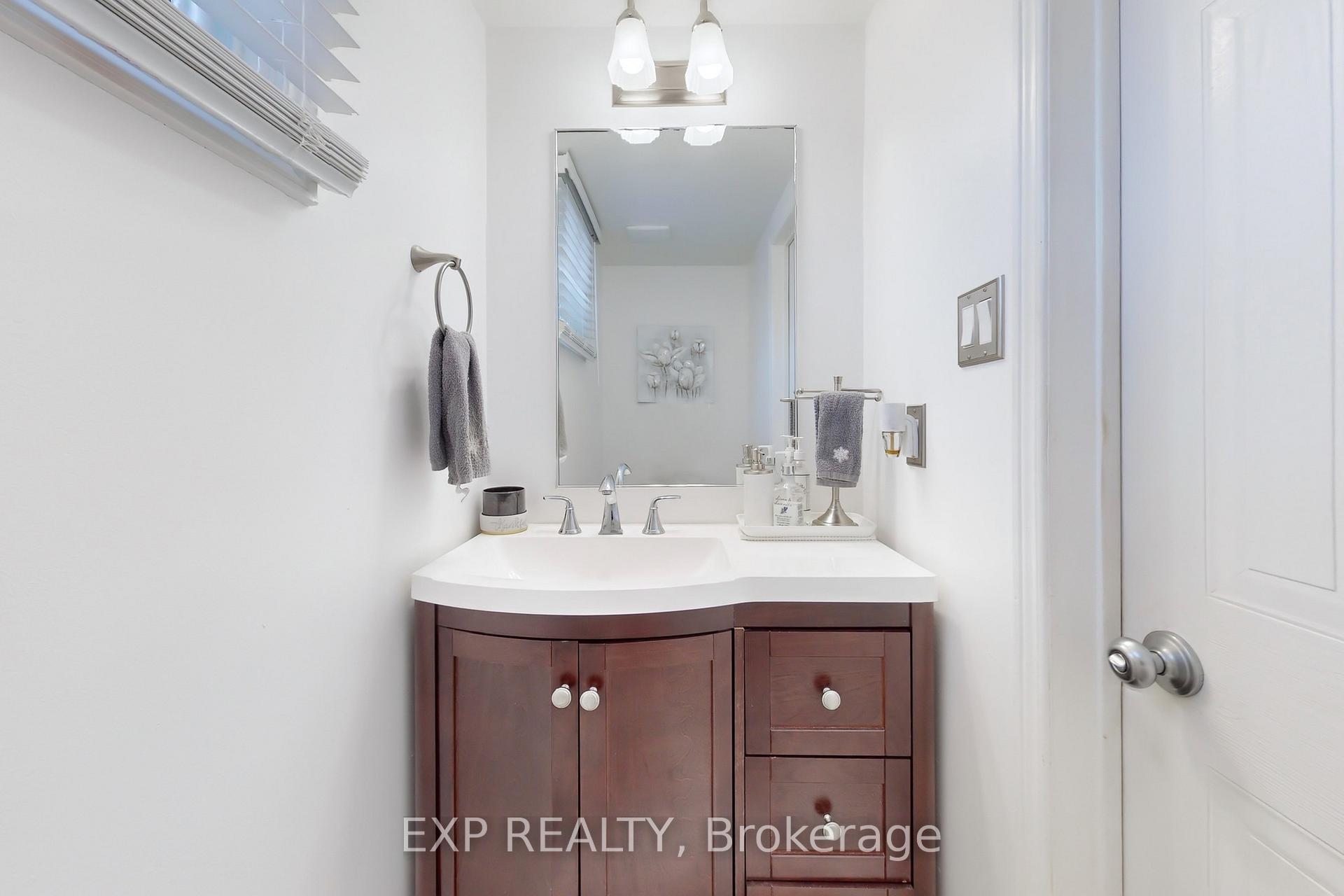 Photo 20 of 1034 Benton Crescent, Pickering, Liverpool — HOMEH