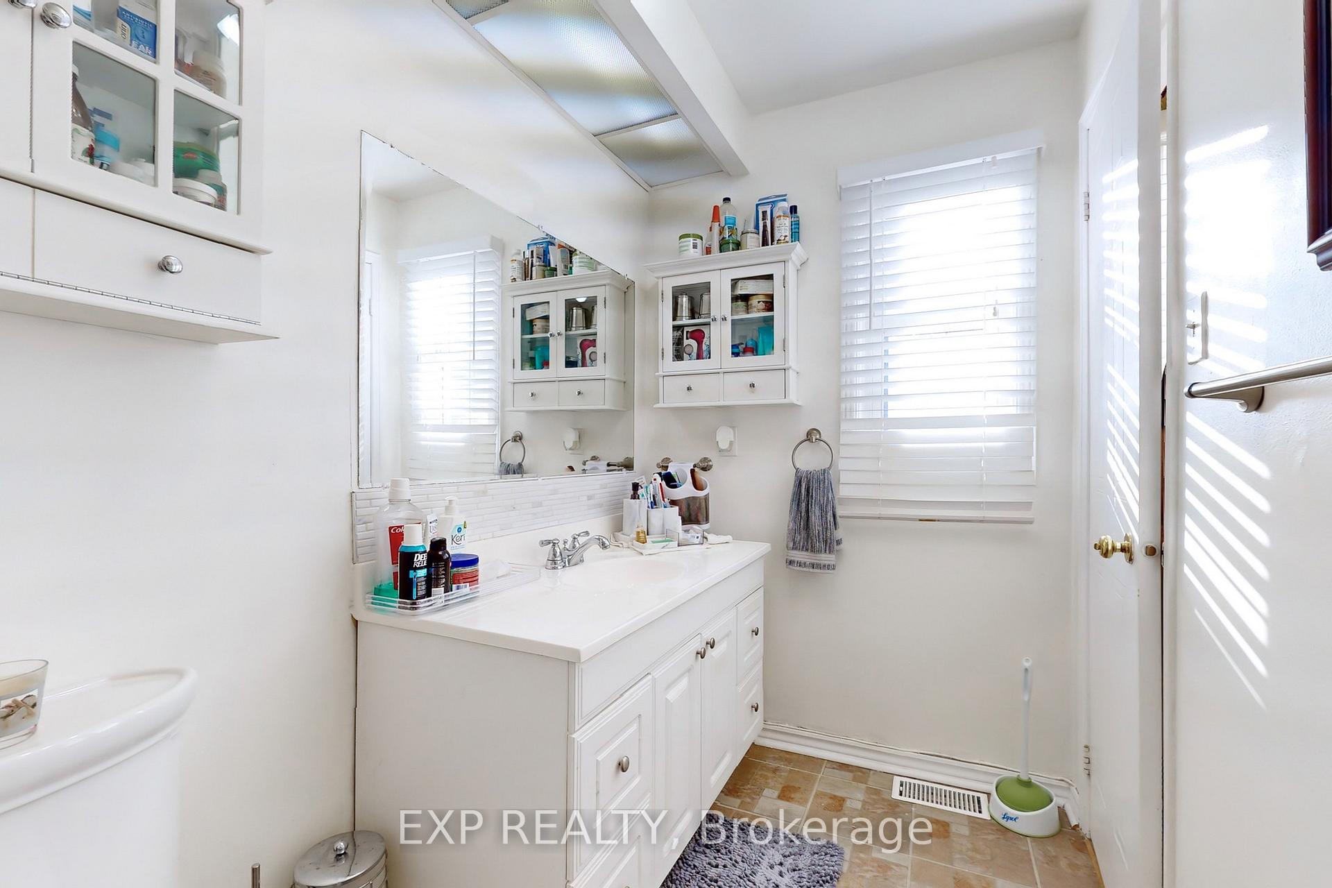 Photo 28 of 1034 Benton Crescent, Pickering, Liverpool — HOMEH
