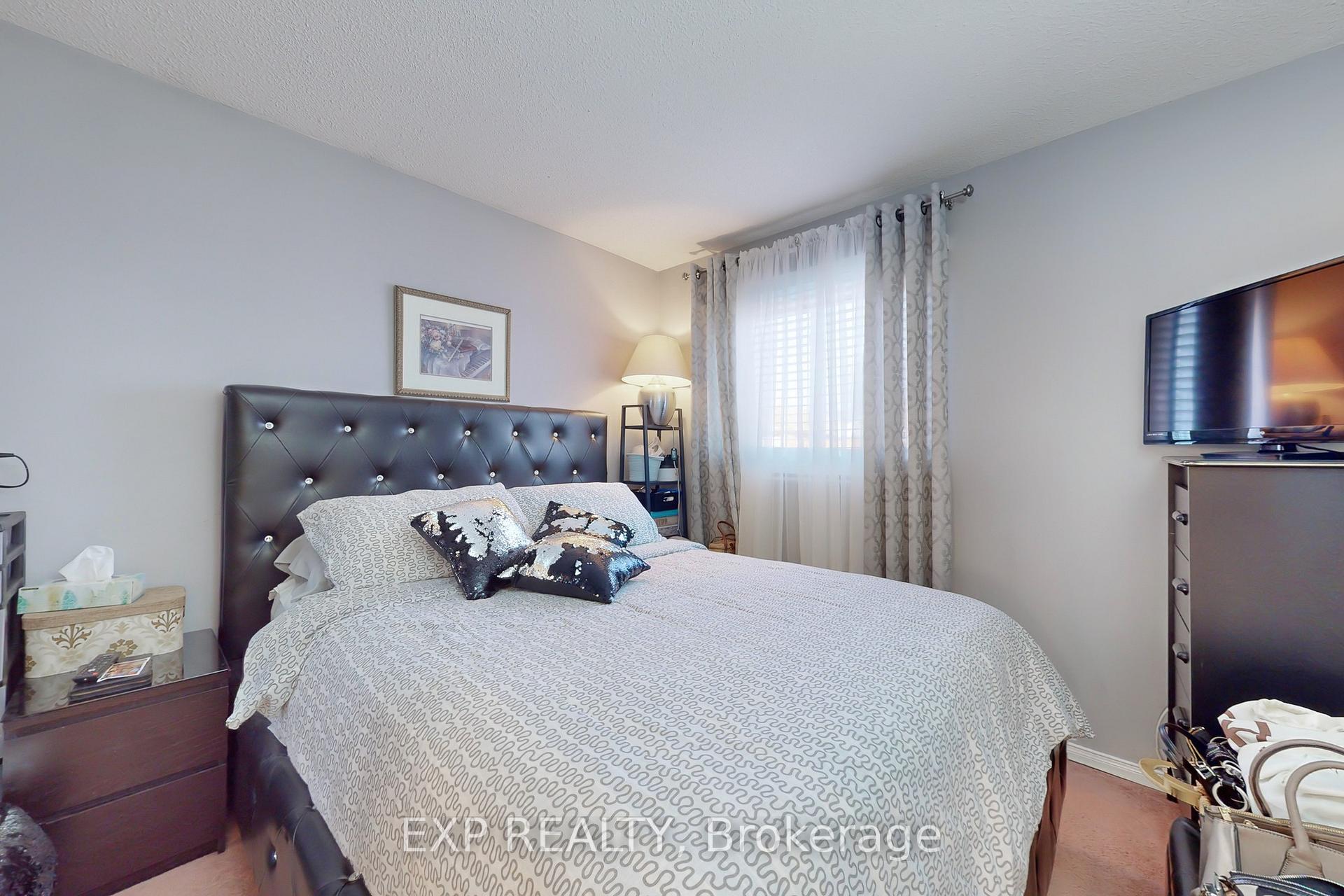 Photo 30 of 1034 Benton Crescent, Pickering, Liverpool — HOMEH