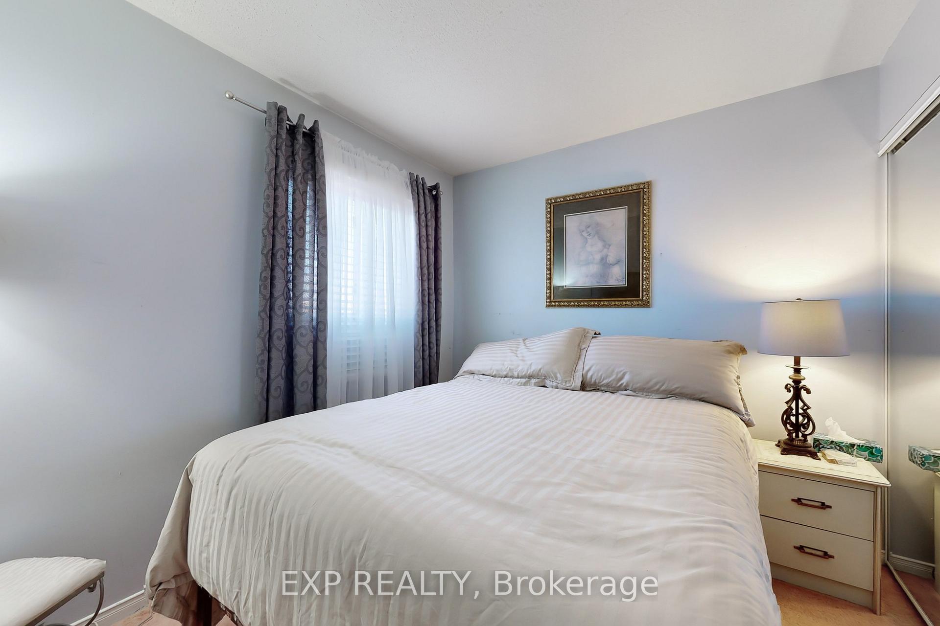 Photo 32 of 1034 Benton Crescent, Pickering, Liverpool — HOMEH