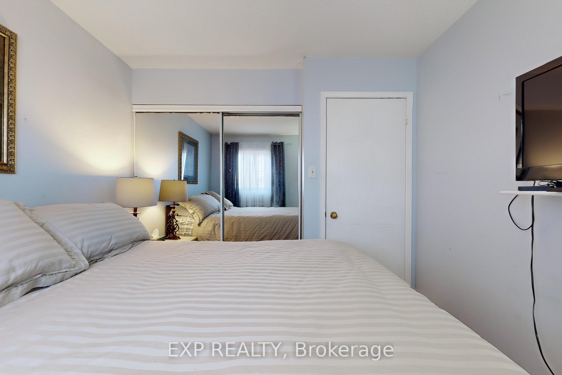 Photo 35 of 1034 Benton Crescent, Pickering, Liverpool — HOMEH