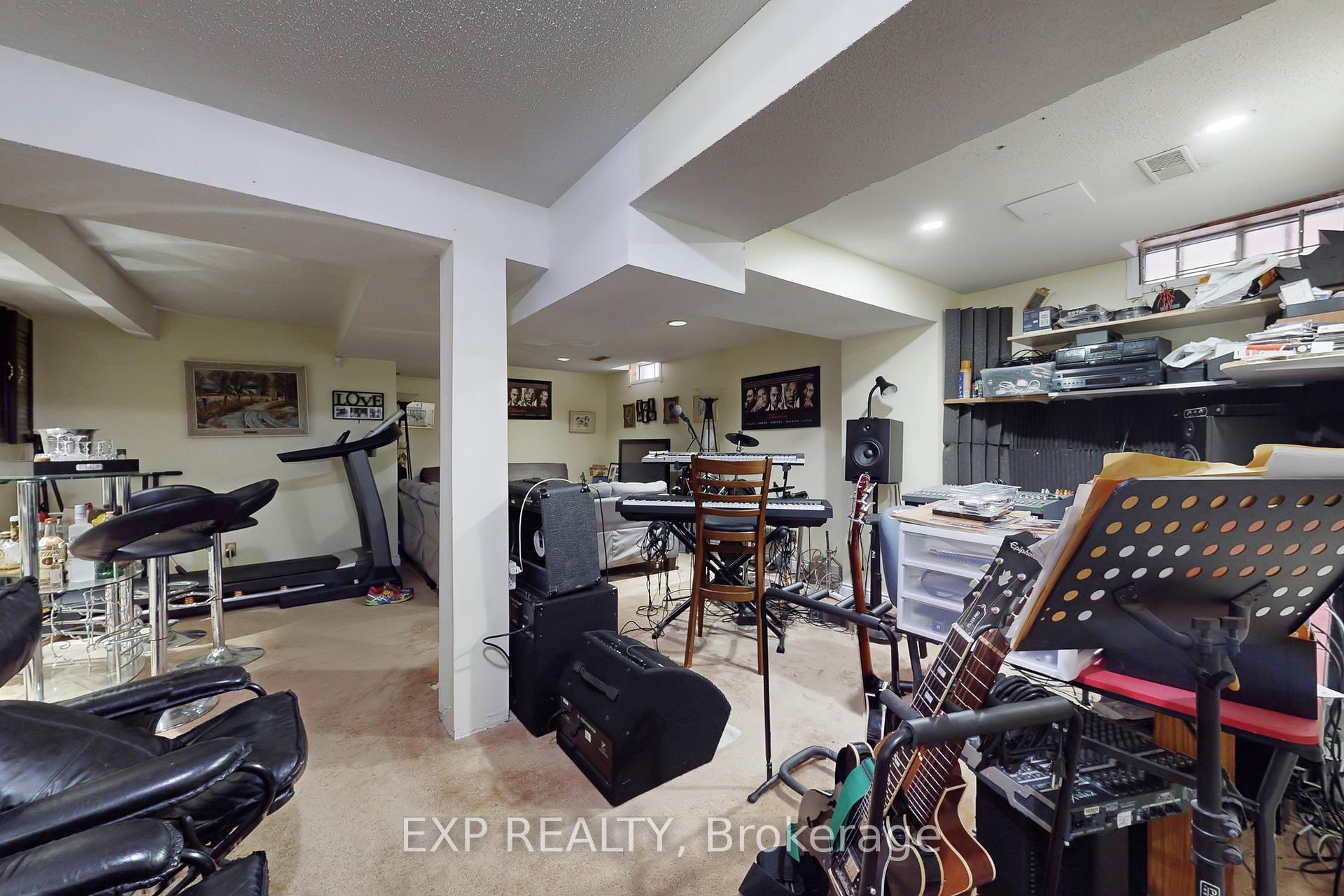 Photo 39 of 1034 Benton Crescent, Pickering, Liverpool — HOMEH