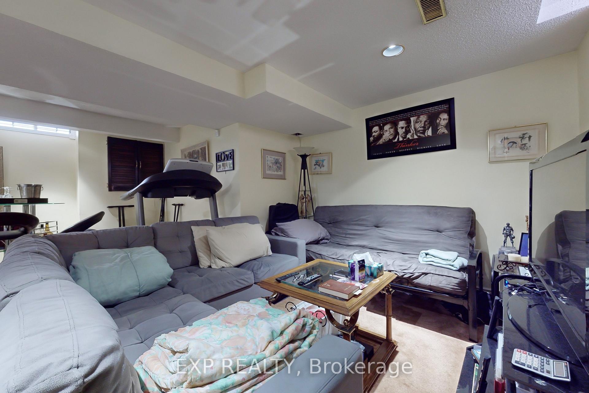 Photo 41 of 1034 Benton Crescent, Pickering, Liverpool — HOMEH