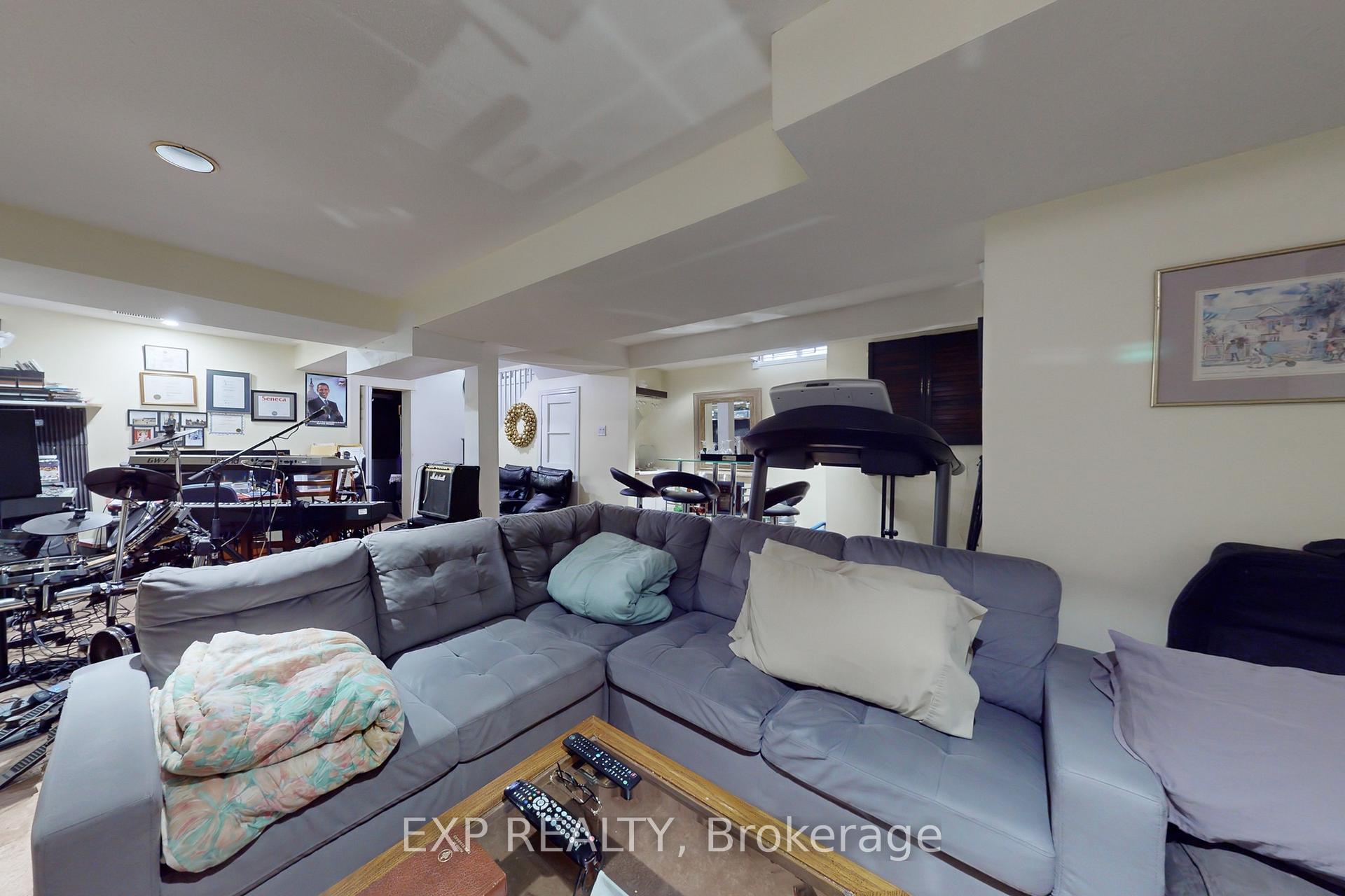 Photo 42 of 1034 Benton Crescent, Pickering, Liverpool — HOMEH