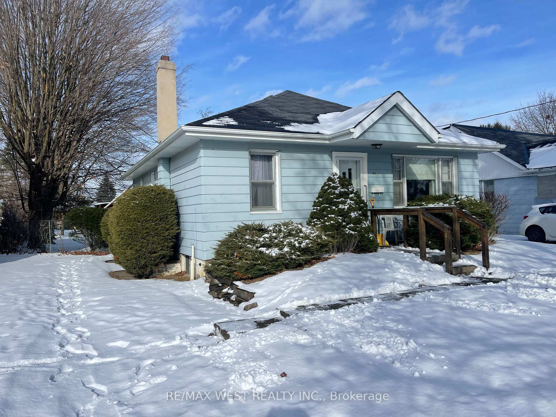 Photo 2 of 94 Hawman Avenue, Vaughan, Vaughan Grove — HOMEH