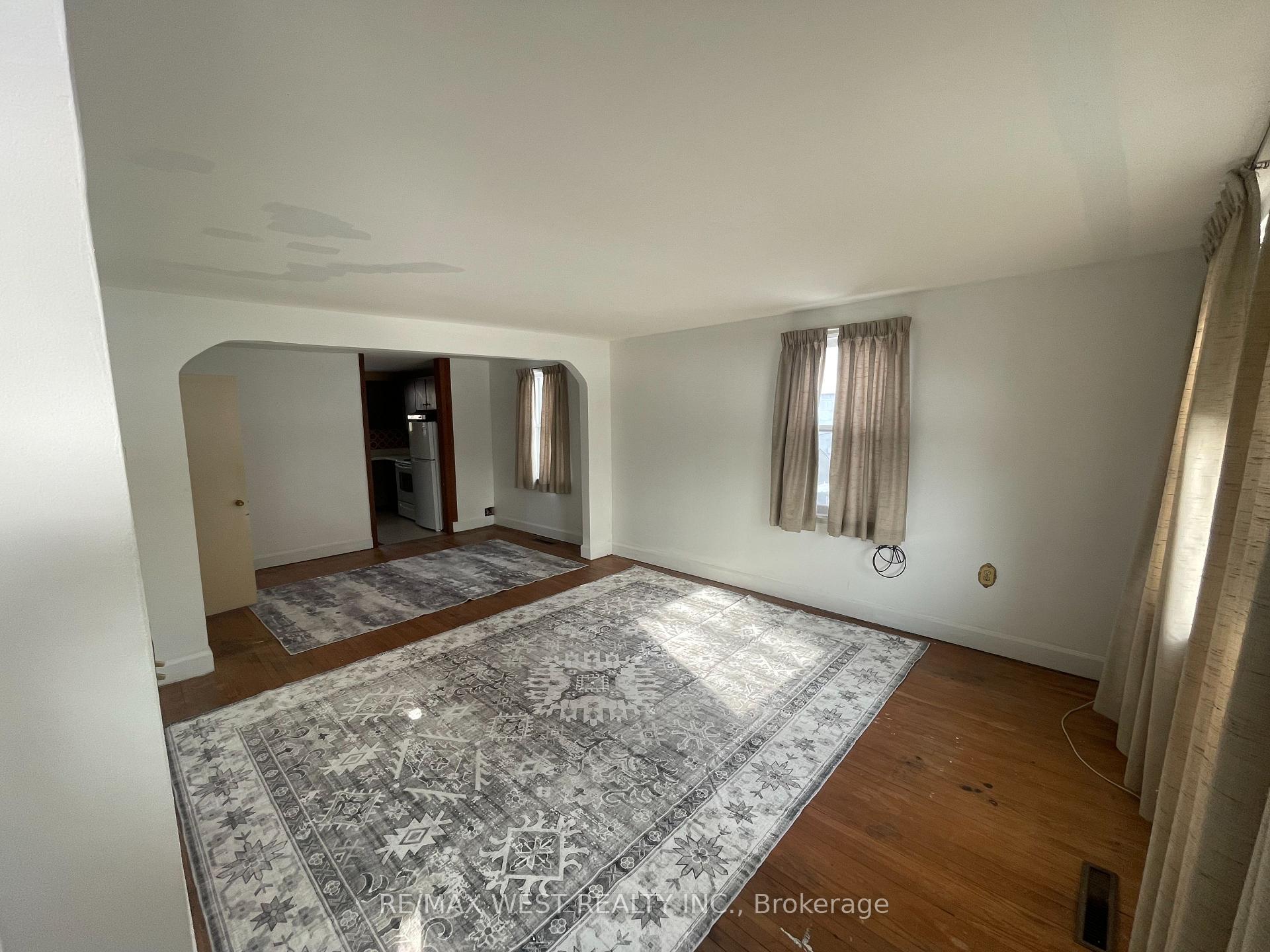 Photo 3 of 94 Hawman Avenue, Vaughan, Vaughan Grove — HOMEH