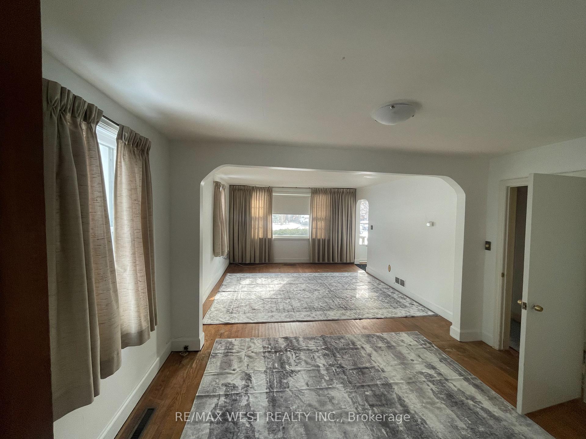 Photo 4 of 94 Hawman Avenue, Vaughan, Vaughan Grove — HOMEH