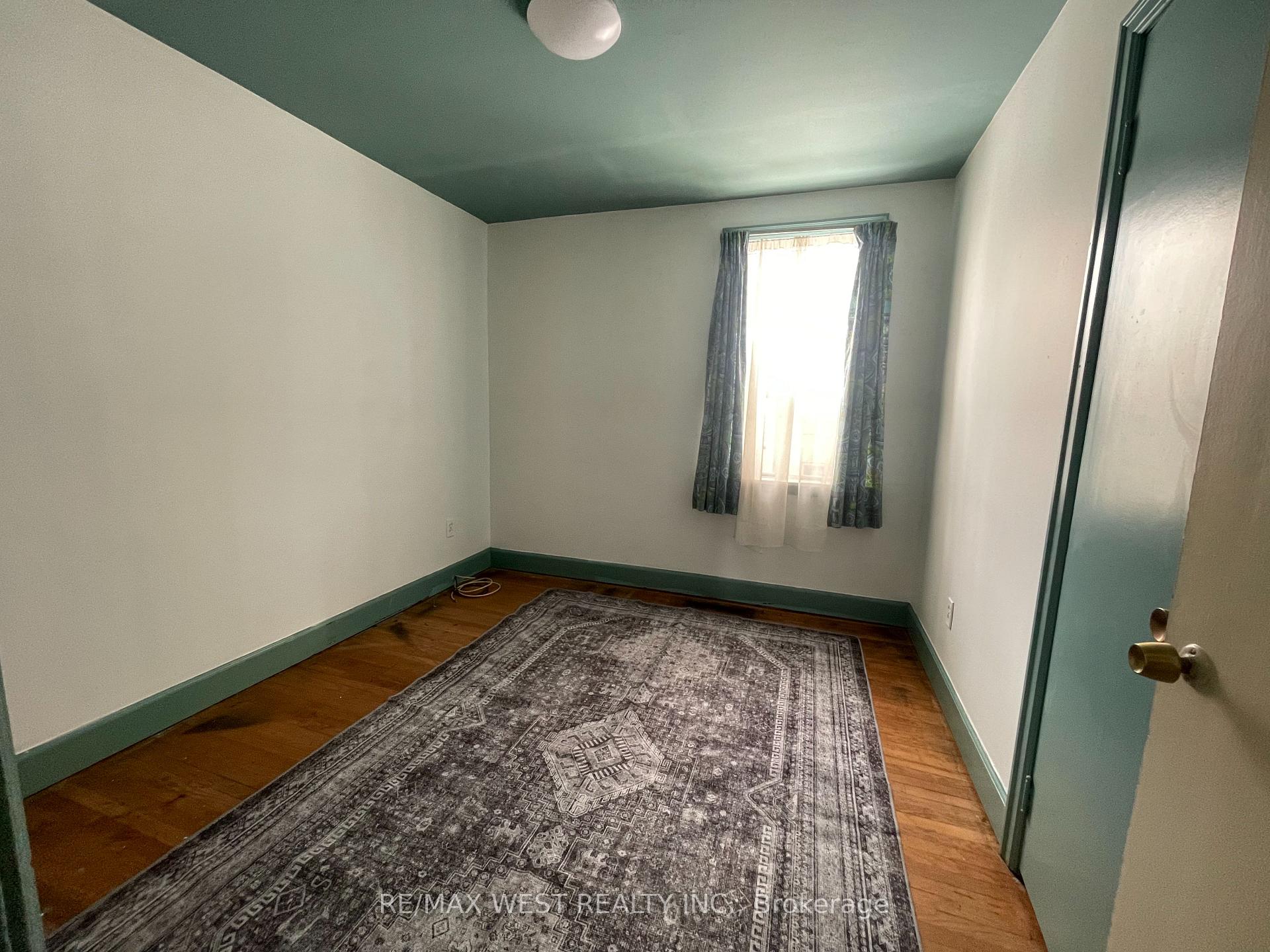Photo 8 of 94 Hawman Avenue, Vaughan, Vaughan Grove — HOMEH
