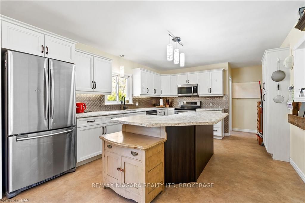 Photo 11 of 462 Lyons Creek Road, Welland, Cooks Mills — HOMEH