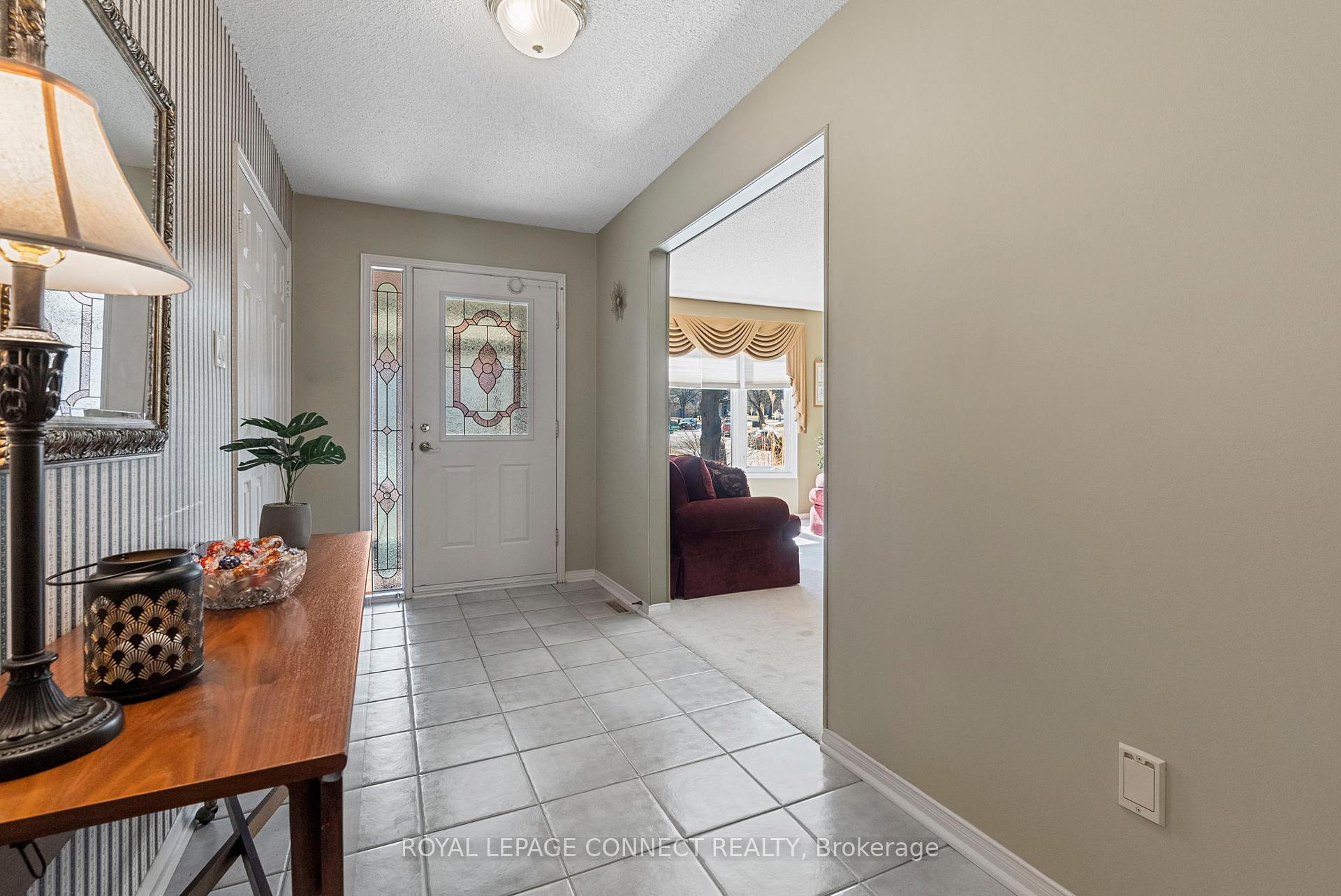 Photo 6 of 2 Milgate Place, Aurora, Aurora Highlands — HOMEH