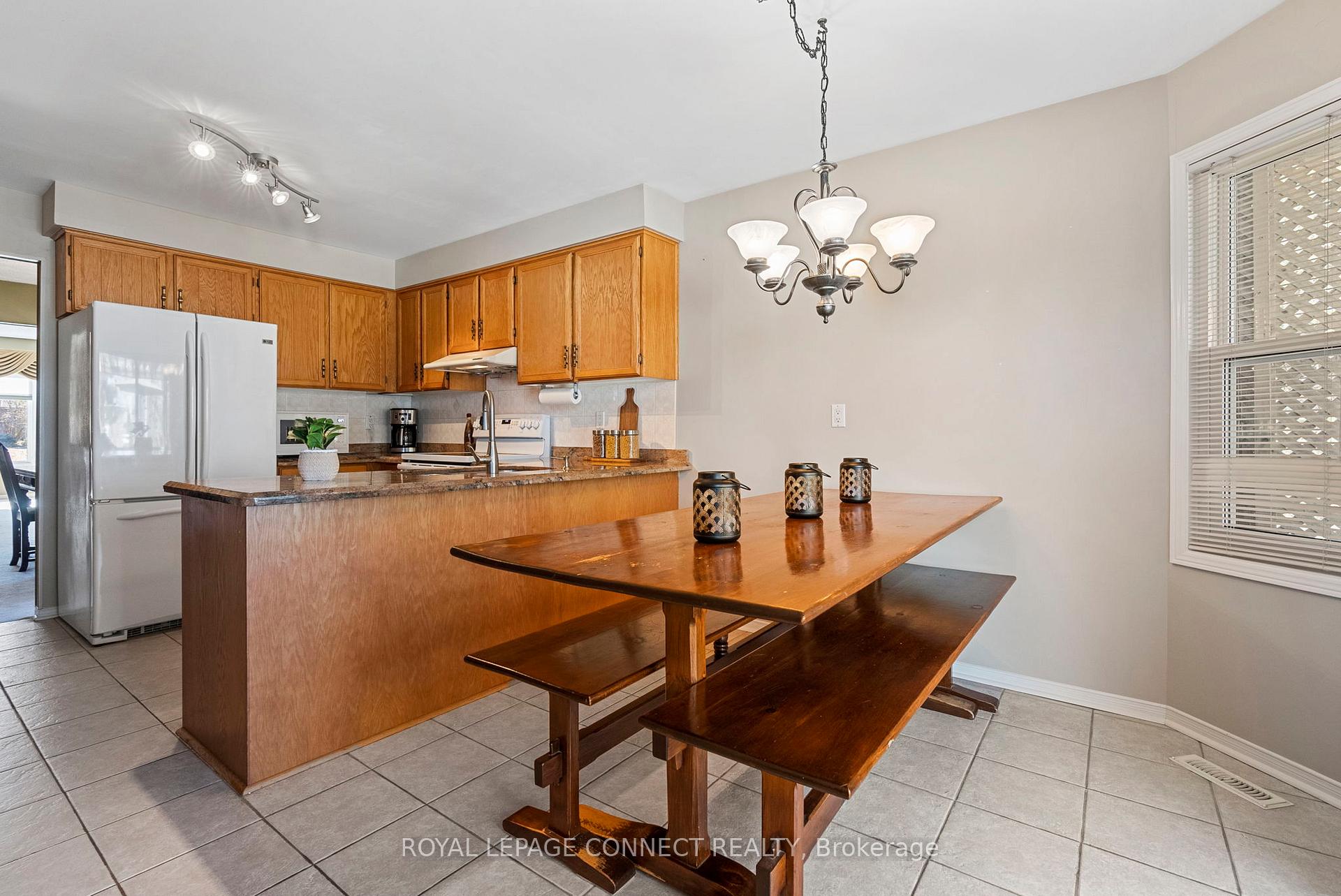 Photo 14 of 2 Milgate Place, Aurora, Aurora Highlands — HOMEH