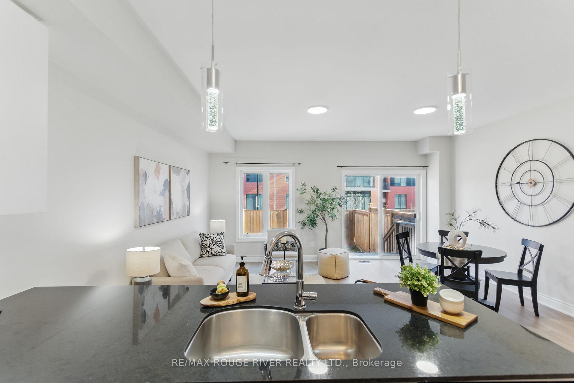 Photo 10 of 4 Prospect Way, Whitby, Pringle Creek — HOMEH