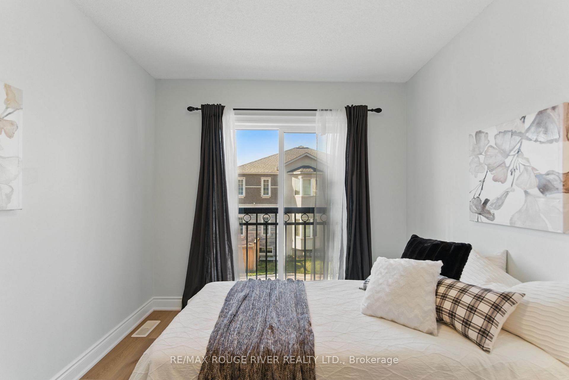 Photo 35 of 4 Prospect Way, Whitby, Pringle Creek — HOMEH