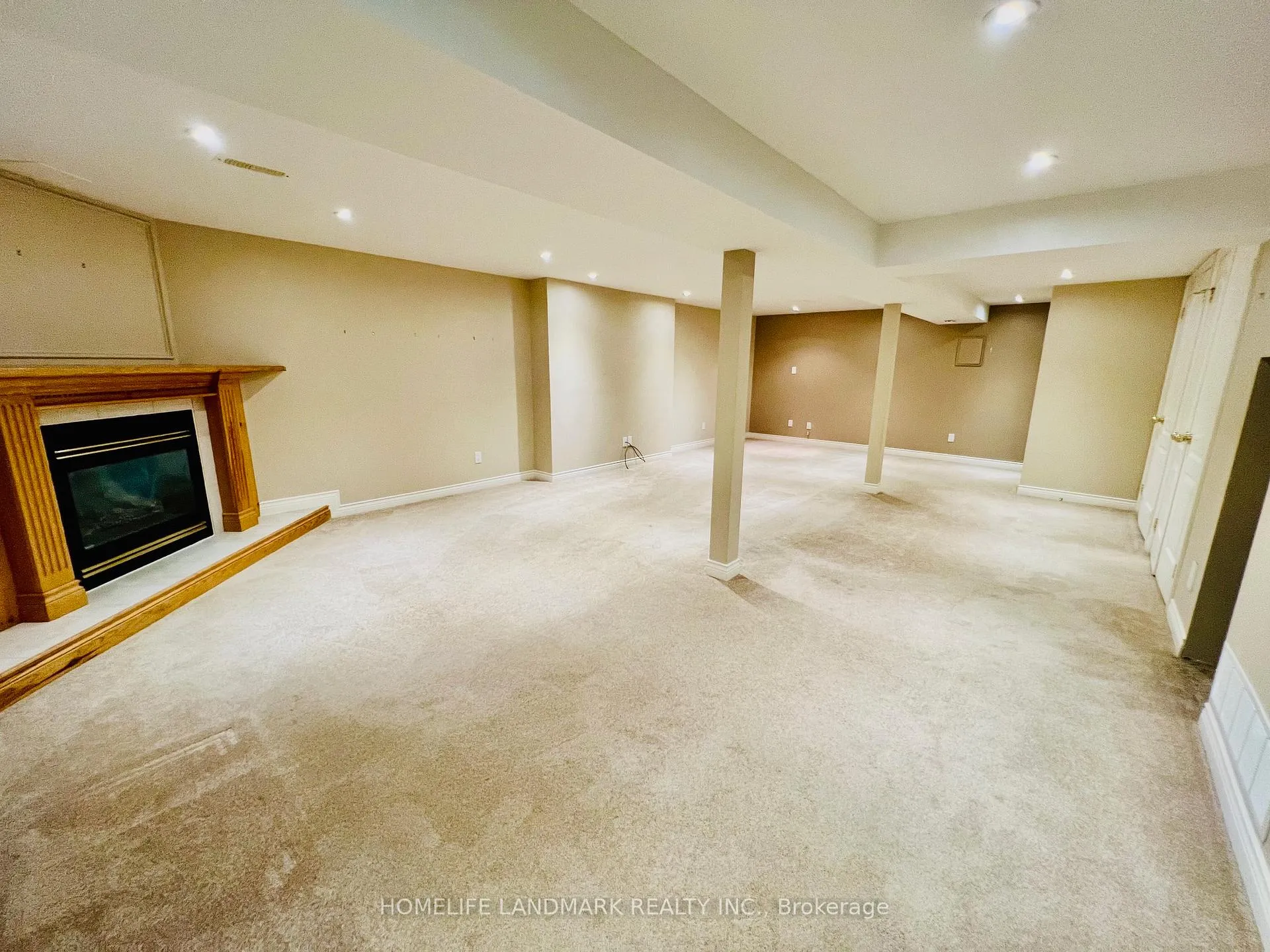 Photo 14 of 74 Devins Drive, Aurora, Aurora Heights — HOMEH