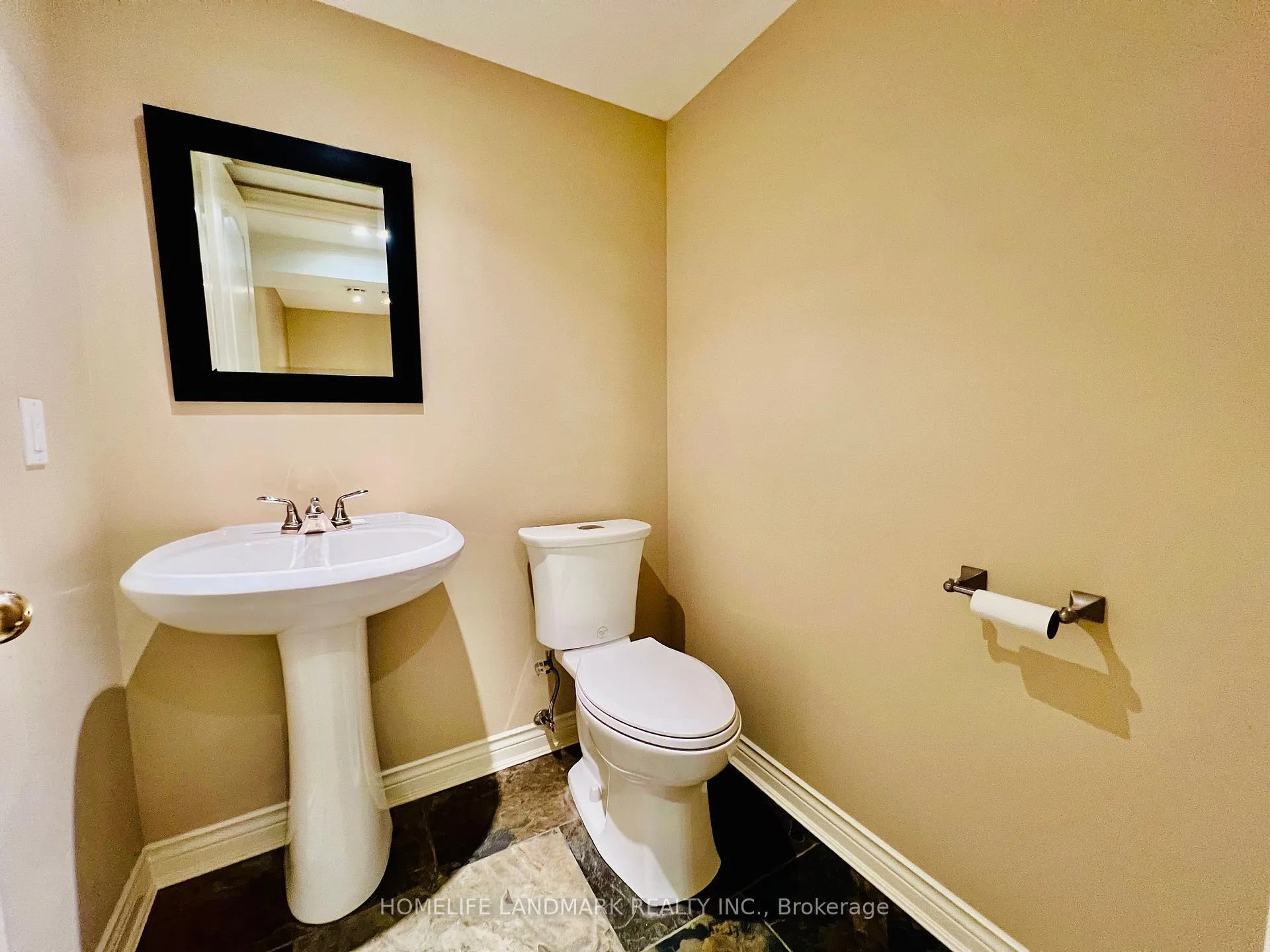 Photo 15 of 74 Devins Drive, Aurora, Aurora Heights — HOMEH