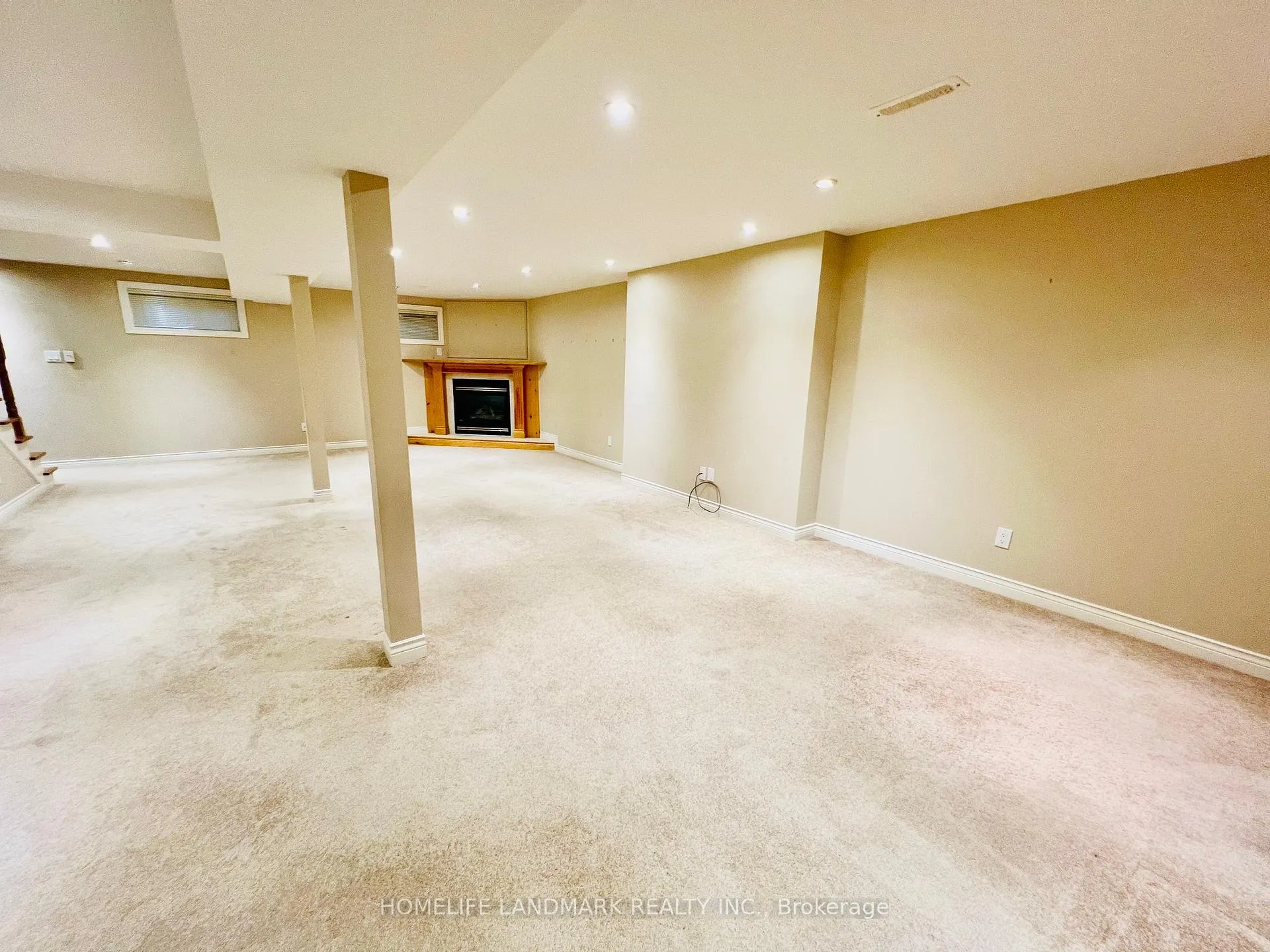 Photo 16 of 74 Devins Drive, Aurora, Aurora Heights — HOMEH