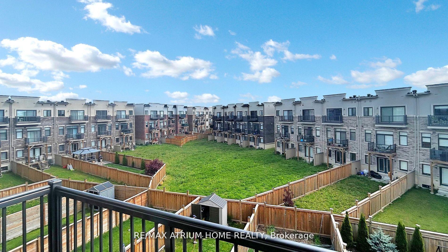 Photo 14 of 143 Arianna Crescent W, Vaughan, Patterson — HOMEH