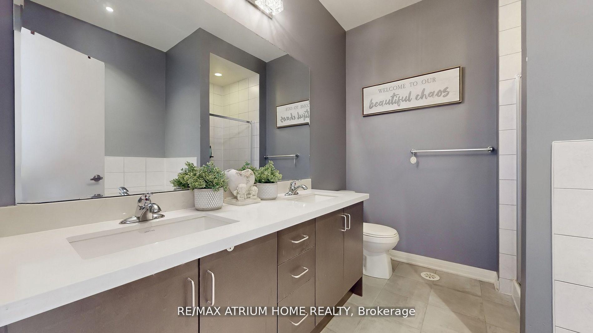 Photo 16 of 143 Arianna Crescent W, Vaughan, Patterson — HOMEH