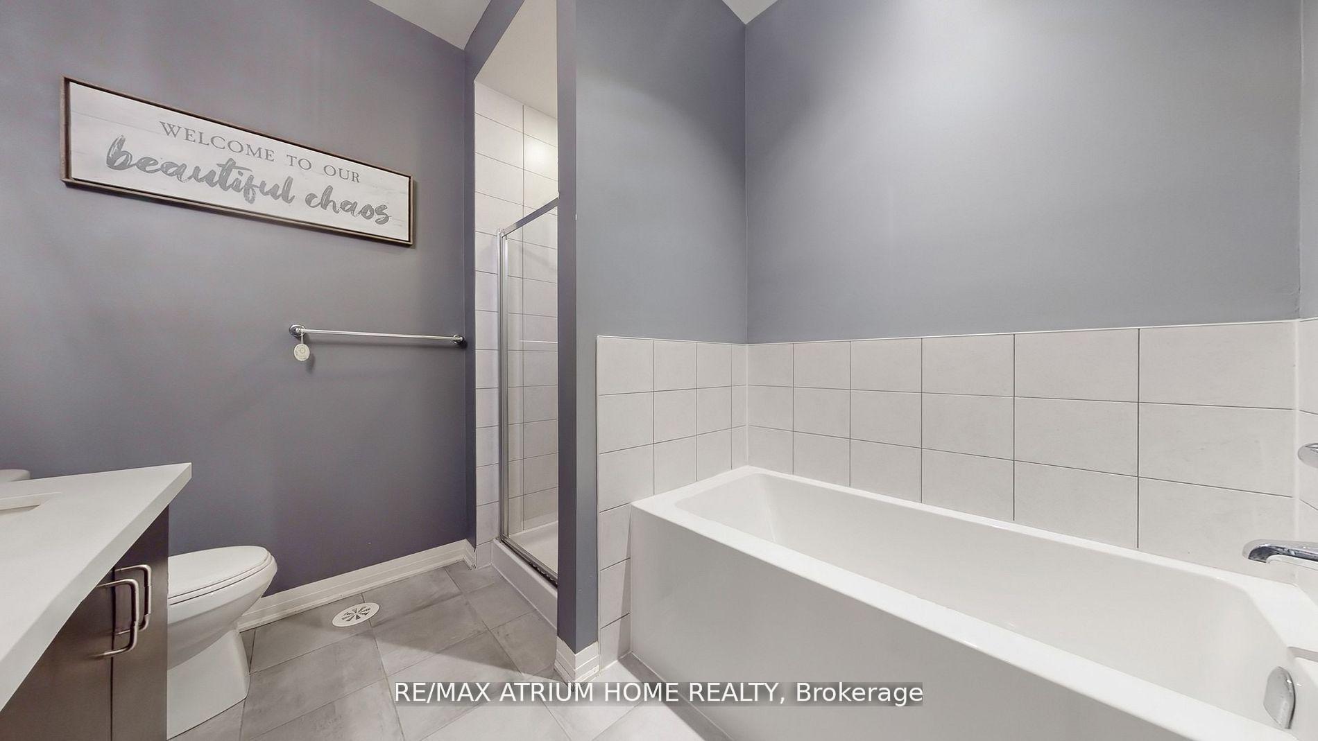 Photo 17 of 143 Arianna Crescent W, Vaughan, Patterson — HOMEH