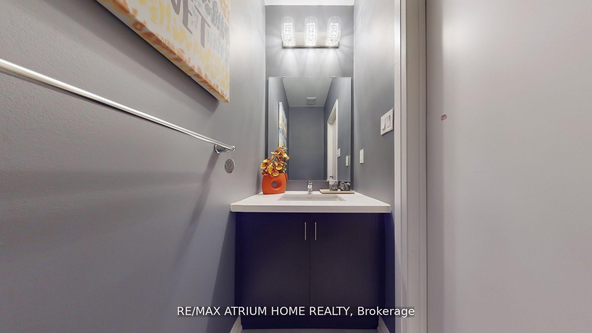 Photo 19 of 143 Arianna Crescent W, Vaughan, Patterson — HOMEH