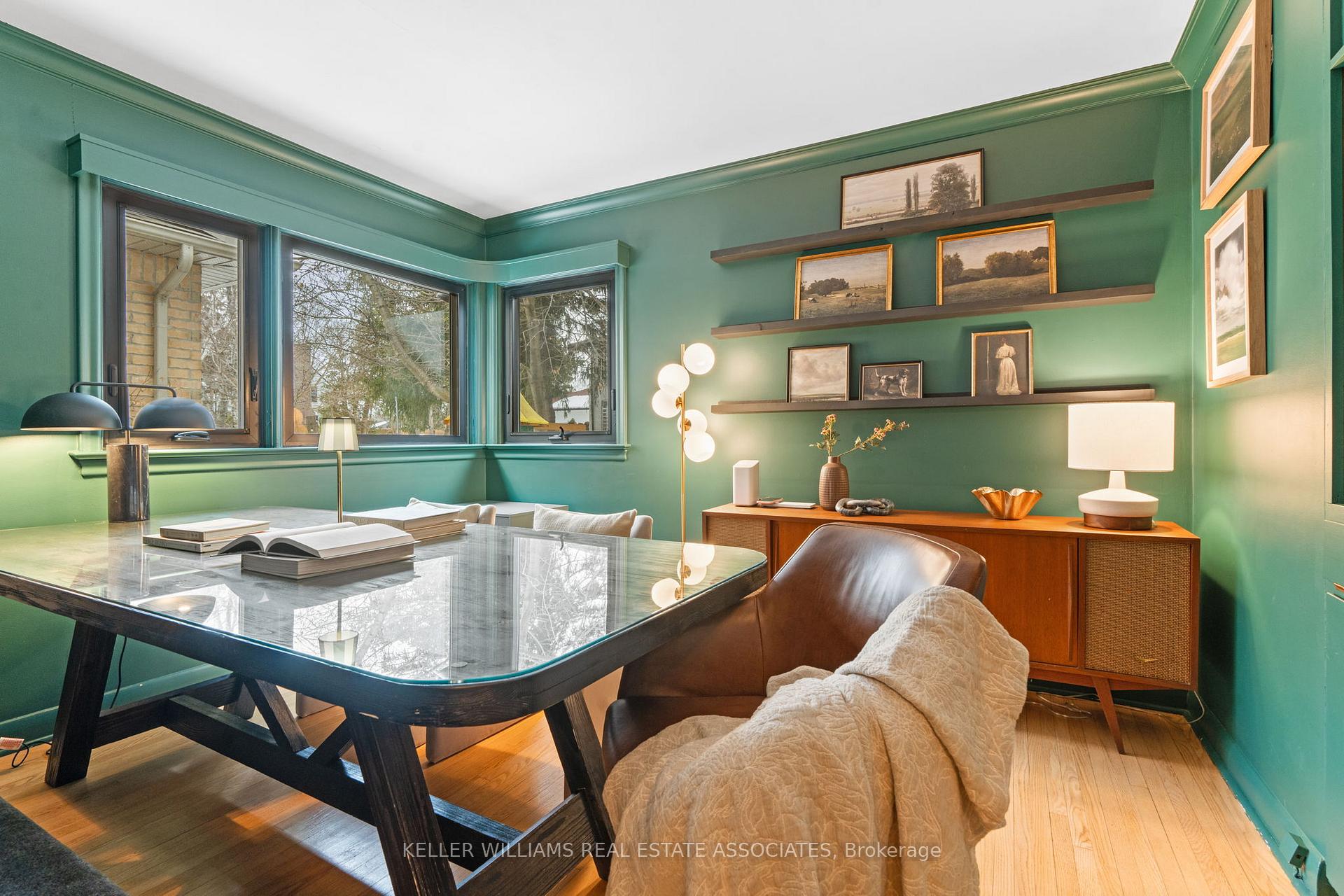 Photo 13 of 406 Saint John Street W, Whitby, Downtown Whitby — HOMEH