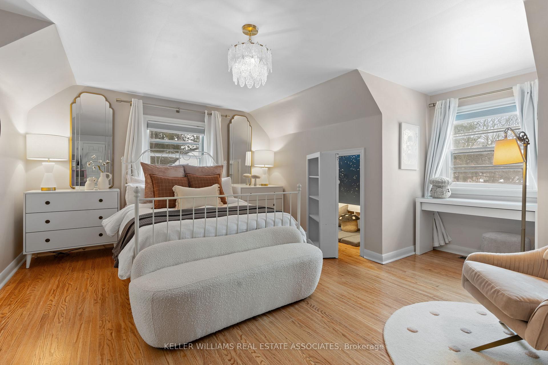 Photo 22 of 406 Saint John Street W, Whitby, Downtown Whitby — HOMEH
