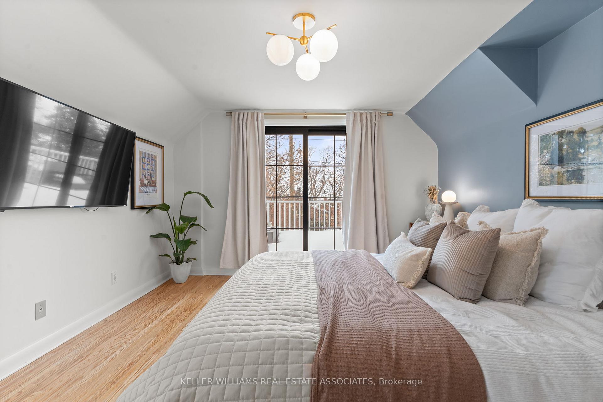 Photo 27 of 406 Saint John Street W, Whitby, Downtown Whitby — HOMEH