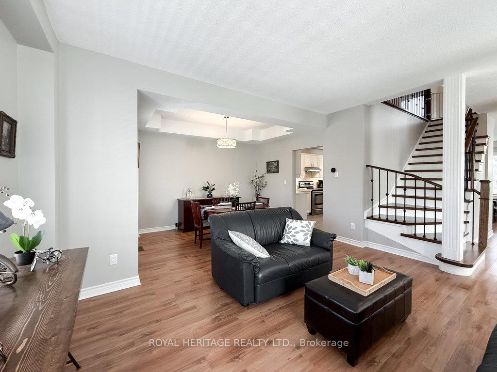 Photo 6 of 8 Bedell Crescent, Whitby, Rolling Acres — HOMEH