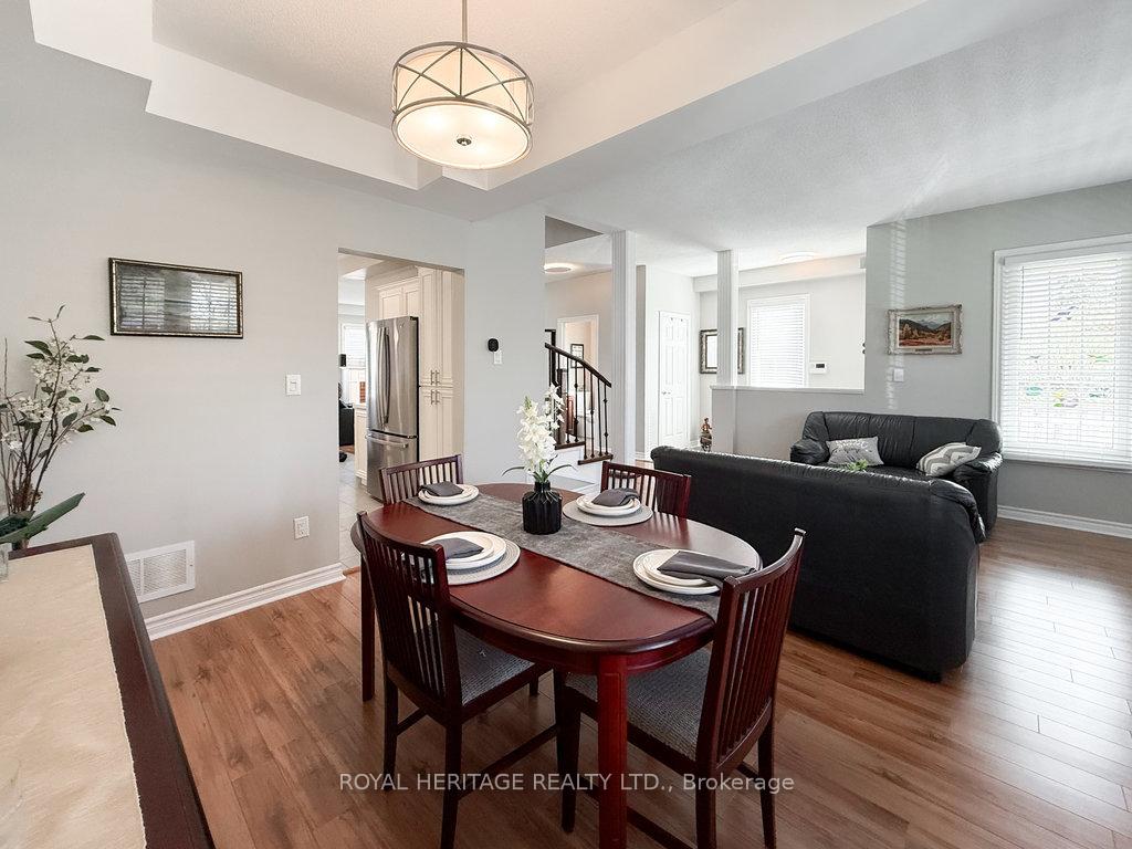 Photo 9 of 8 Bedell Crescent, Whitby, Rolling Acres — HOMEH