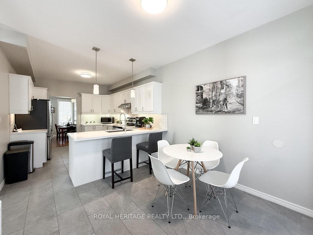 Photo 13 of 8 Bedell Crescent, Whitby, Rolling Acres — HOMEH