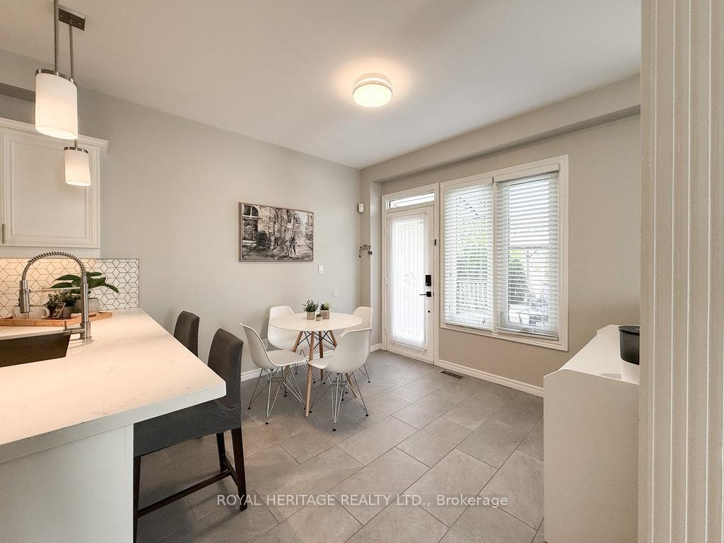 Photo 14 of 8 Bedell Crescent, Whitby, Rolling Acres — HOMEH
