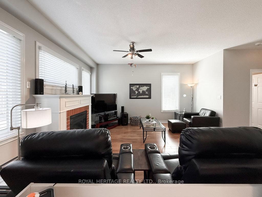 Photo 16 of 8 Bedell Crescent, Whitby, Rolling Acres — HOMEH