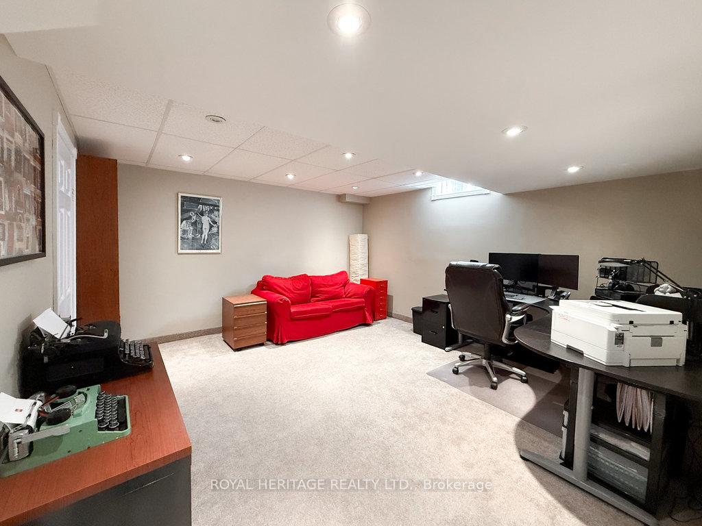 Photo 46 of 8 Bedell Crescent, Whitby, Rolling Acres — HOMEH