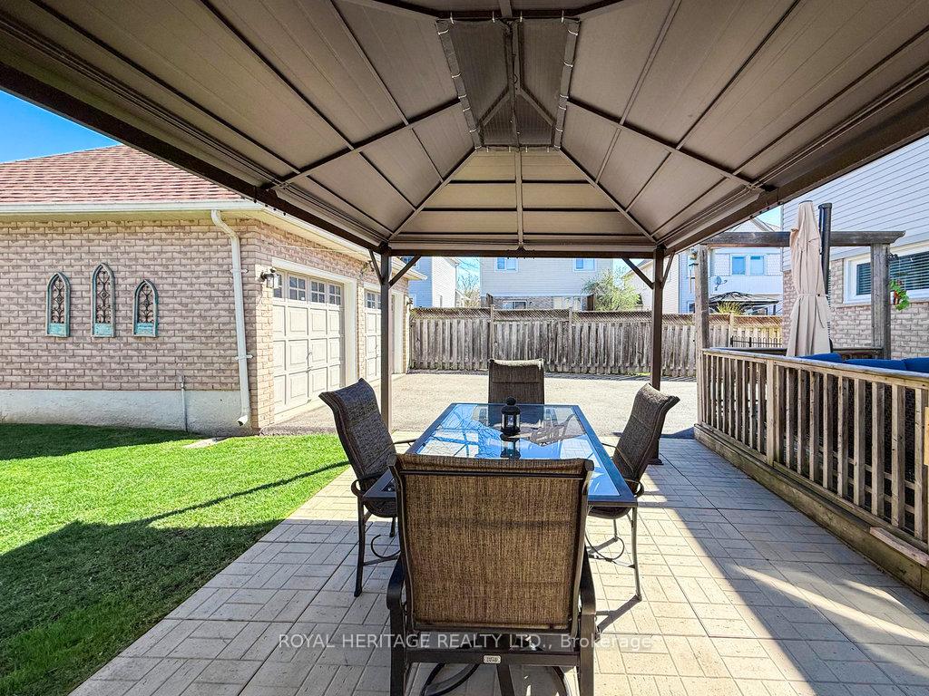 Photo 48 of 8 Bedell Crescent, Whitby, Rolling Acres — HOMEH