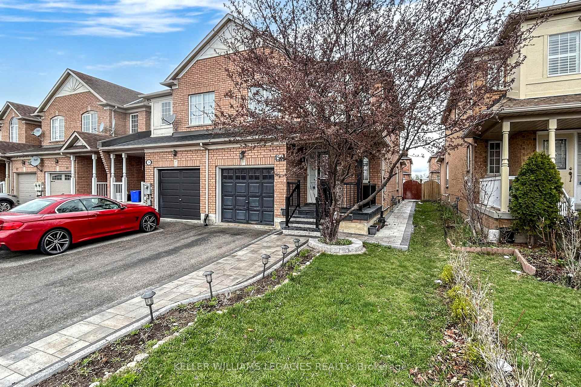 Photo 2 of 56 Camino Drive, Vaughan, Vellore Village — HOMEH