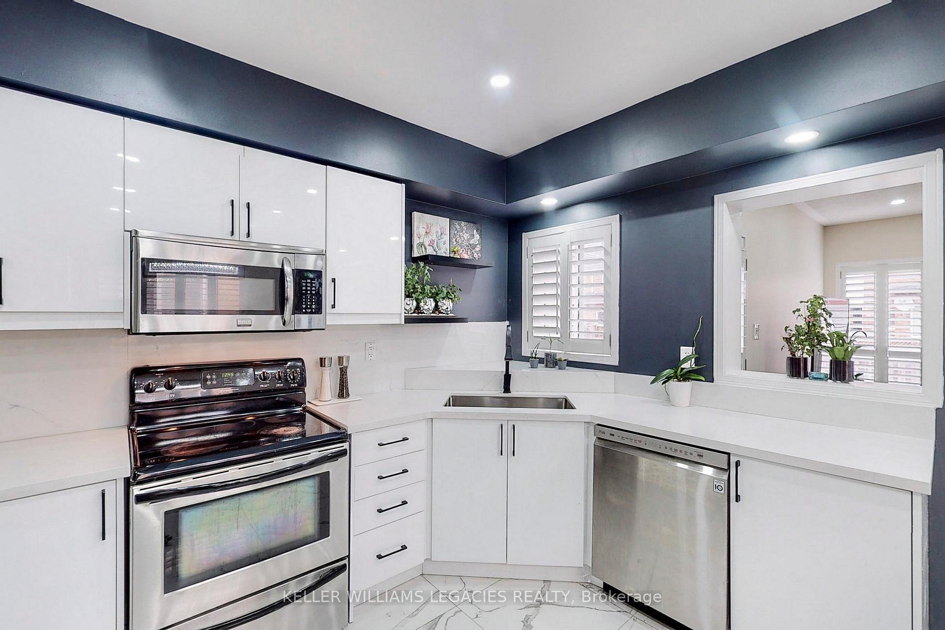 Photo 9 of 56 Camino Drive, Vaughan, Vellore Village — HOMEH