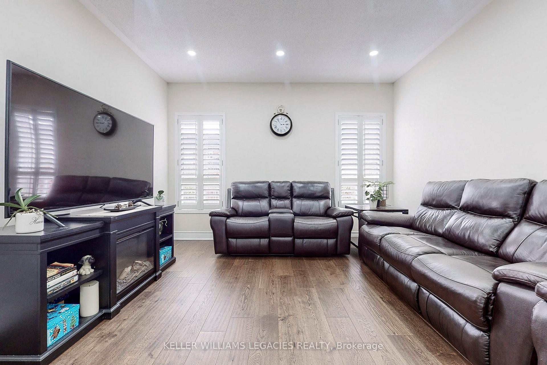 Photo 17 of 56 Camino Drive, Vaughan, Vellore Village — HOMEH