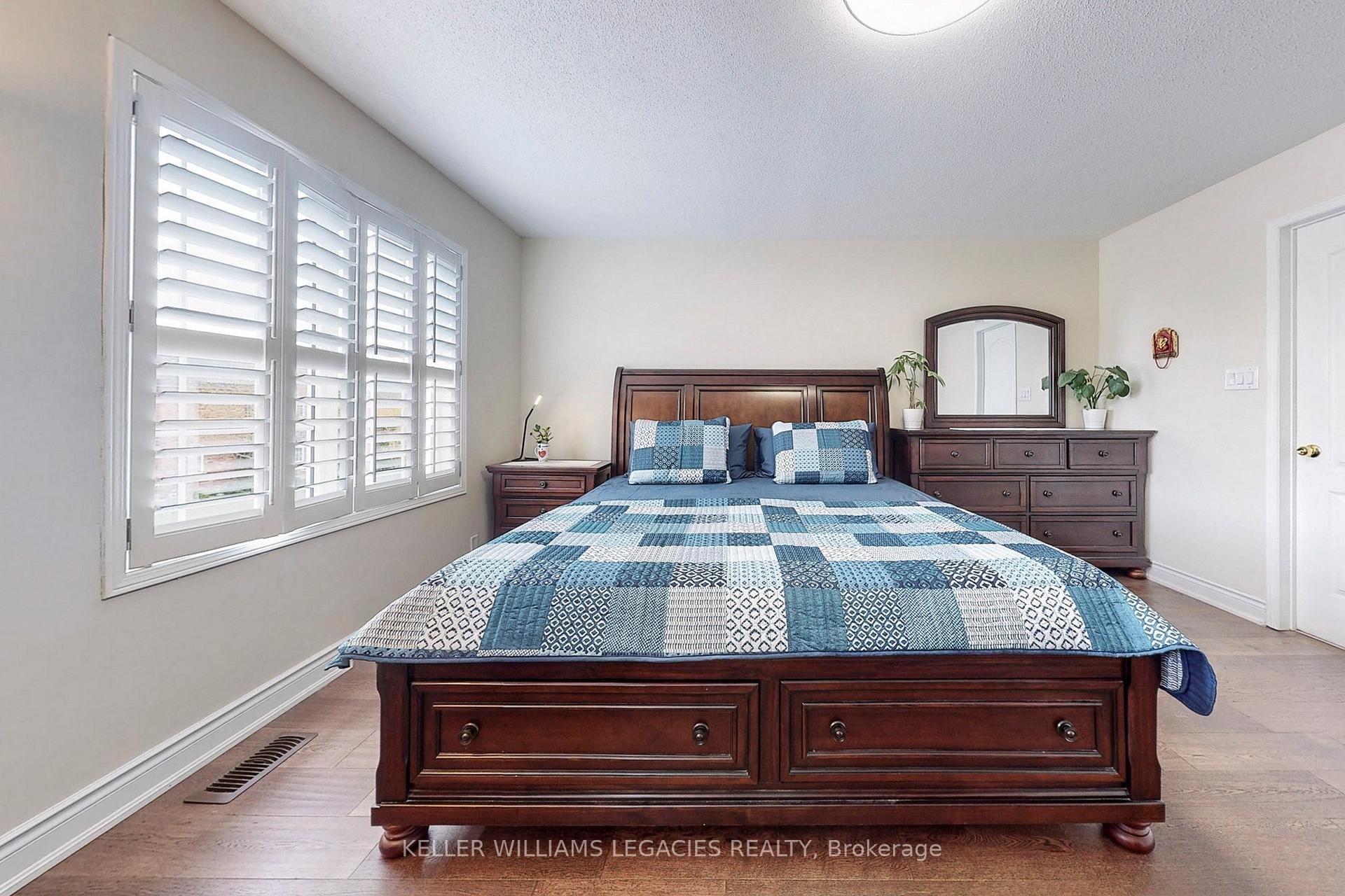 Photo 24 of 56 Camino Drive, Vaughan, Vellore Village — HOMEH